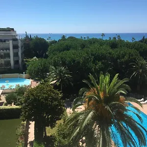 Bel Climatisé Vue Mer à 50 M De La Plage Cagnes-sur-Mer