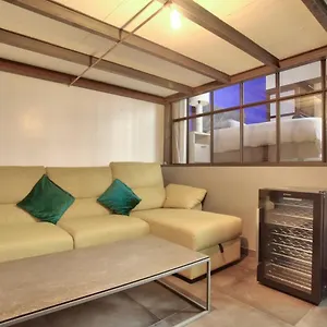Luxurious 2 Bedrooms Le Marais Nazareth Free Netflix , Parijs Frankrijk